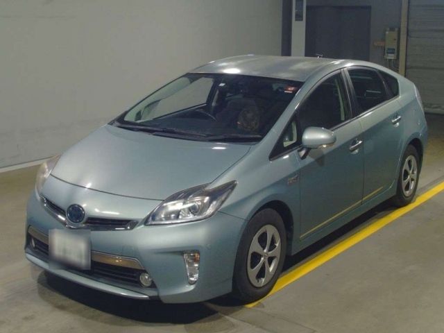 12683 Toyota Prius phv ZVW35 2012 г. (TAA Yokohama)